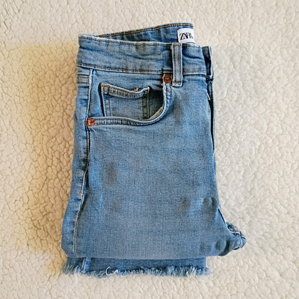 Zara Straight Leg Mid-Rise Medium Wash Women's Jeans